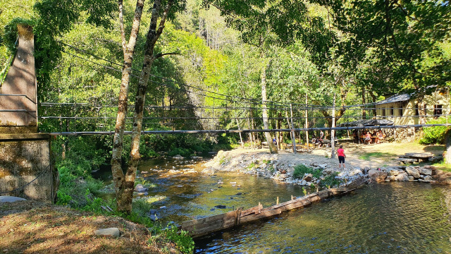 Praia fluvial de Naraxa - Pena do Inferno