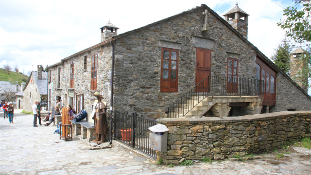 Conxunto etnográfico de O Cebreiro