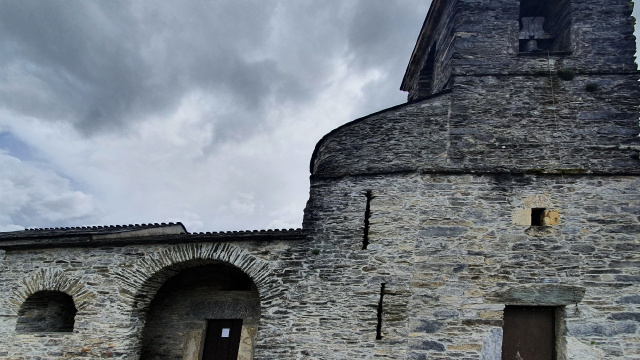 Igrexa de San Lourenzo de Pacios